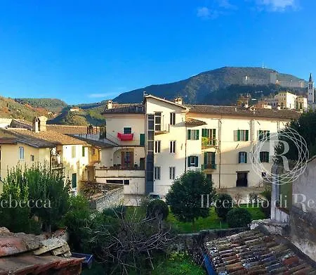 Casa Rebecca In Piazza Garibaldi * Spolète